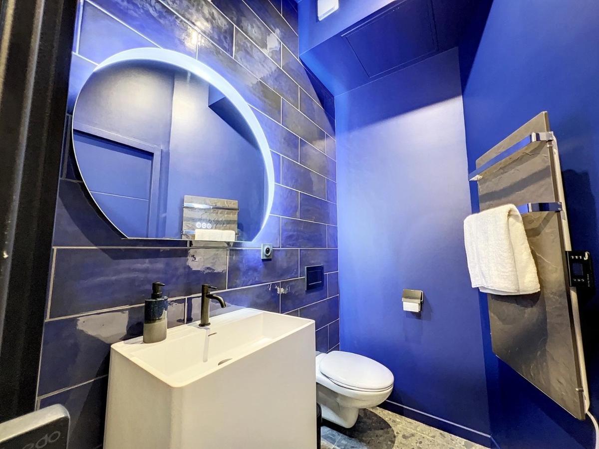 Cocon Blanc Calin Avec Jacuzzi Privatif - Loveroom Insolite Apartment *